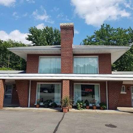 Melody Motor Lodge Connellsville Exterior foto