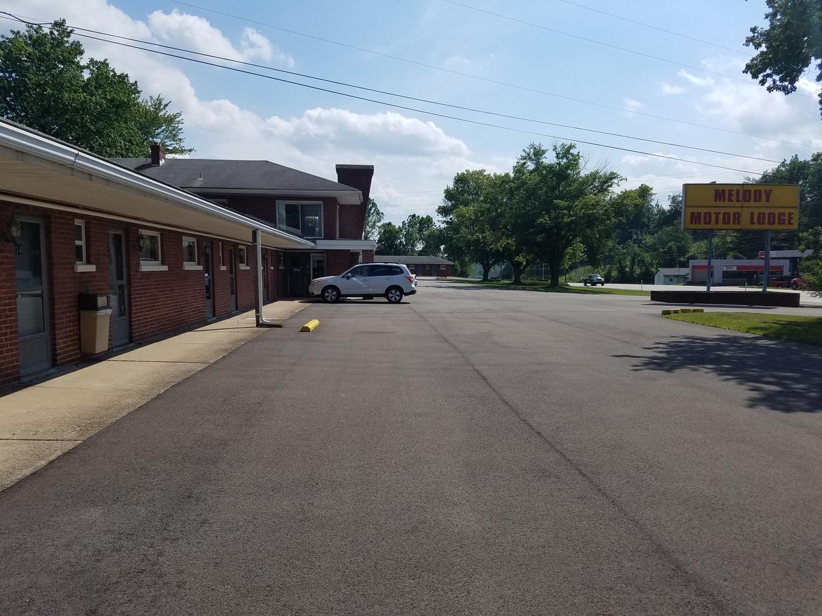 Melody Motor Lodge Connellsville Exterior foto